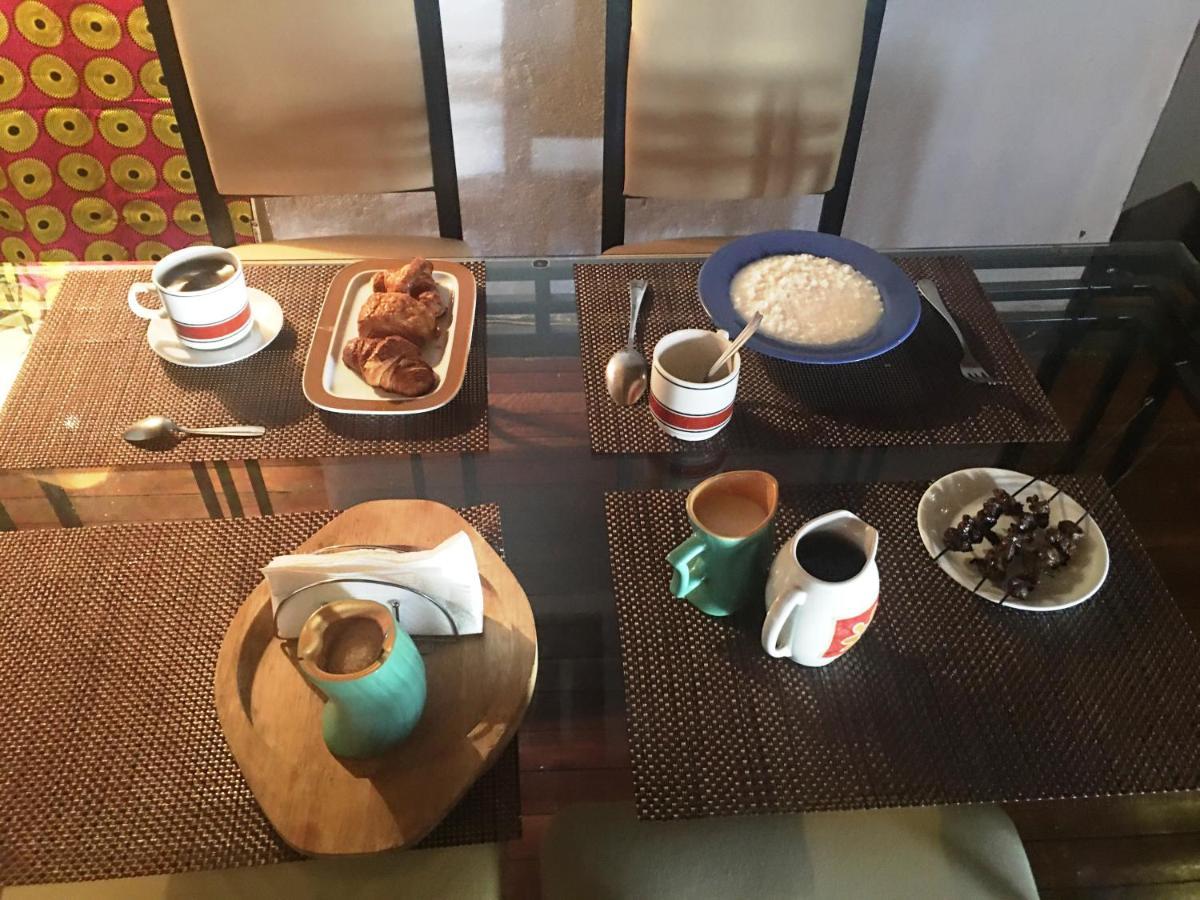 Le Fumoir Guest House Chambre Double Ανταναναρίβο Εξωτερικό φωτογραφία