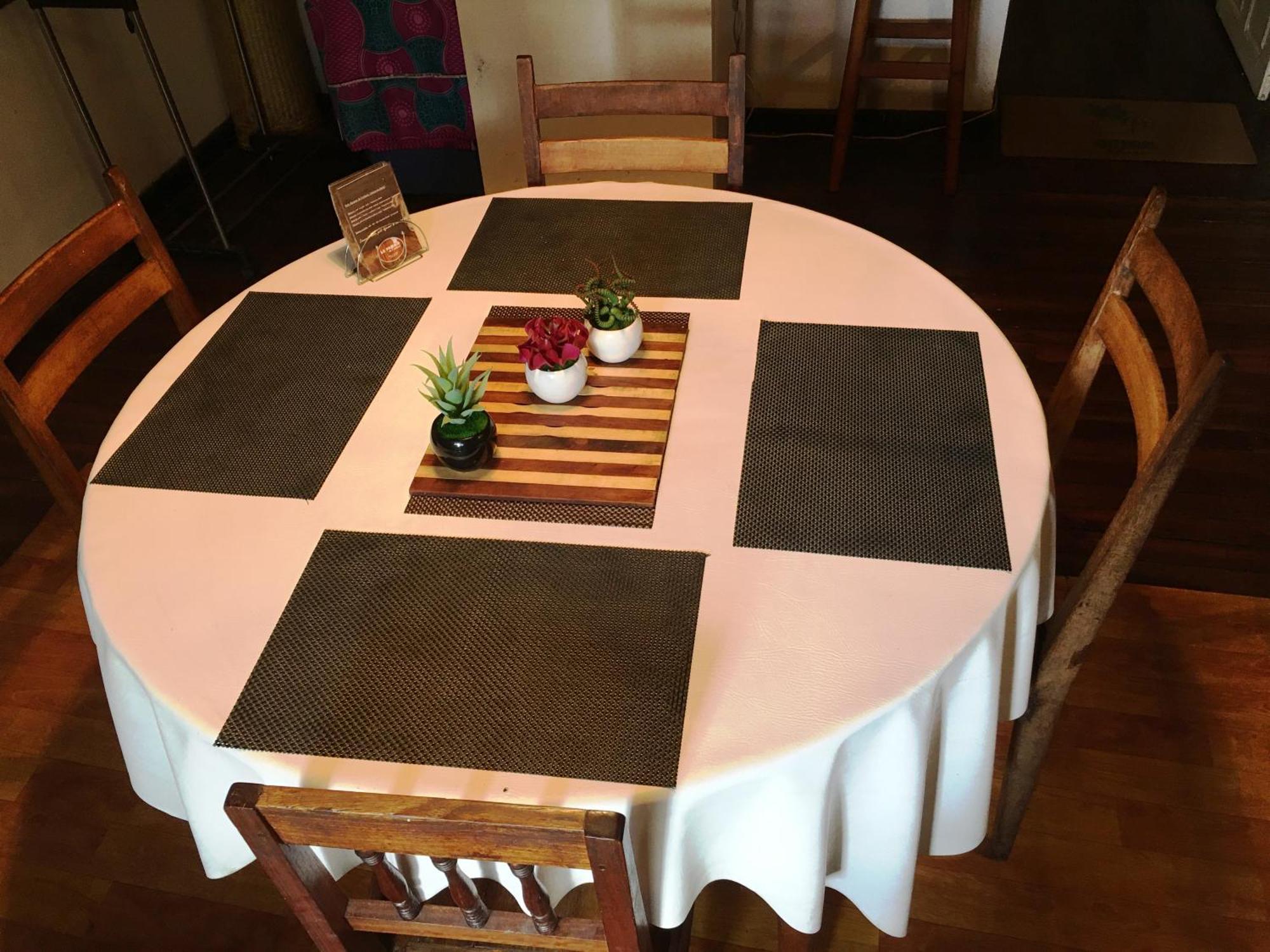 Le Fumoir Guest House Chambre Double Ανταναναρίβο Εξωτερικό φωτογραφία
