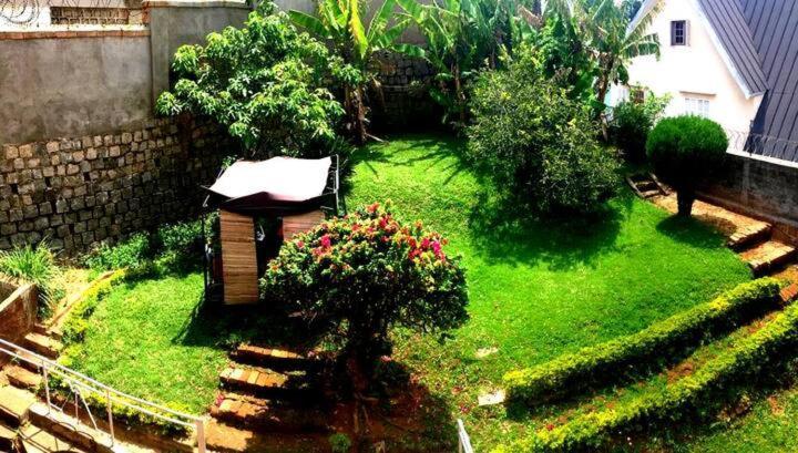 Le Fumoir Guest House Chambre Double Ανταναναρίβο Εξωτερικό φωτογραφία